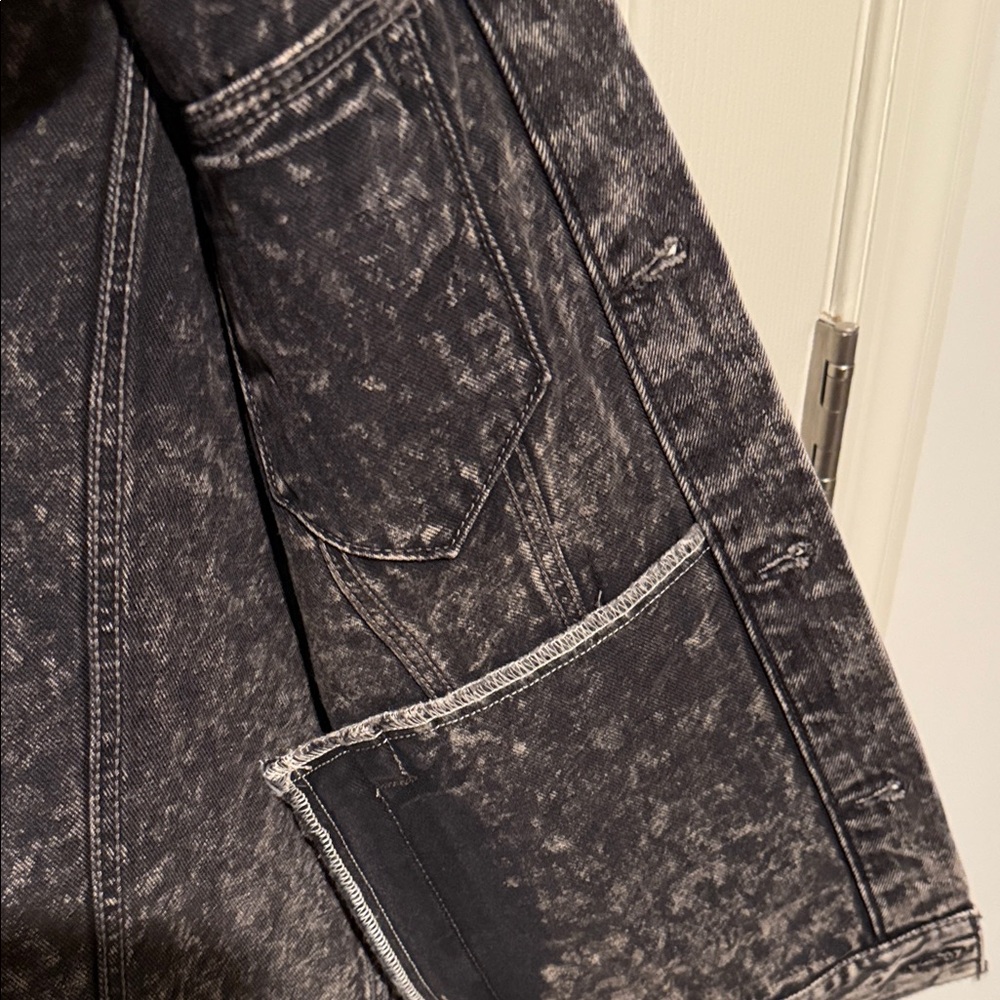 Levi's Charcoal Acid Wash Denim Jacket - Picture 3 of 5